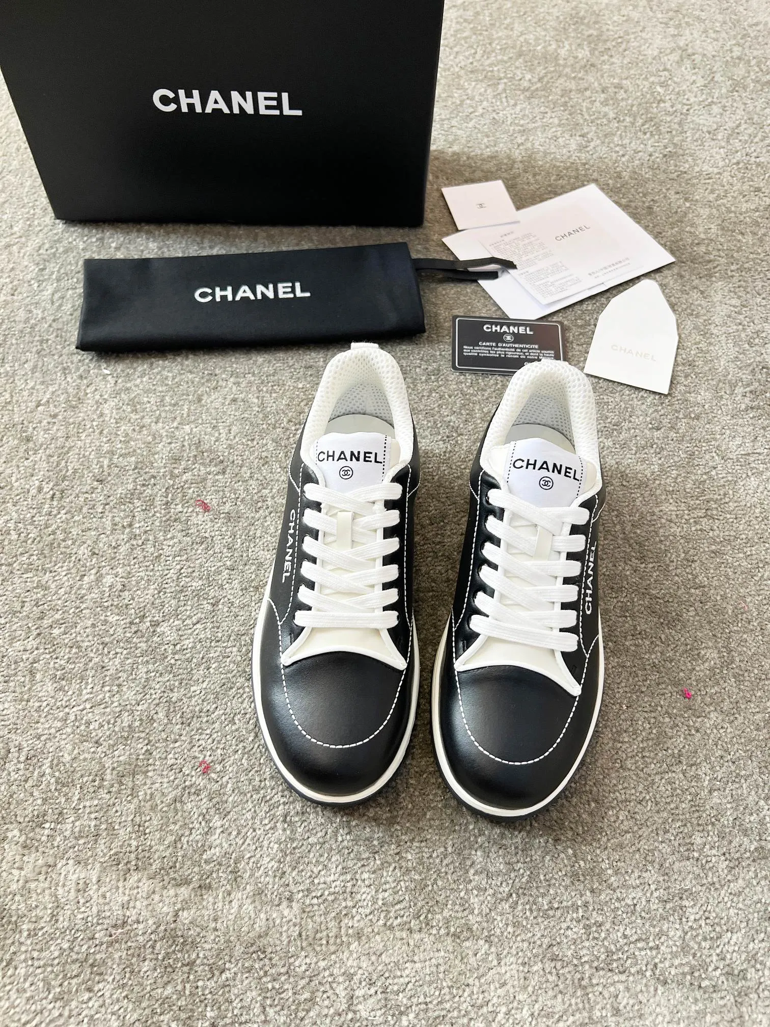 👟👟Ex-factory price 560👟👟 Chanel 2025c new casual sports shoes and sneakers, super beautiful color, very versatile, super comfortable, full of little fragrance, classic, durable and versatile, (cowhide, original outsole, good resilience) Size: 35-40